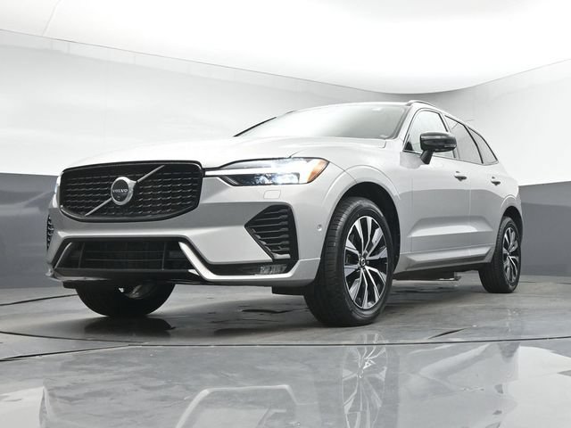 Used 2024 Volvo XC60 B5 Plus AWD/4WD image 37