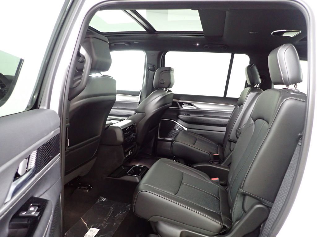 New 2026 Jeep Grand Wagoneer 4WD w/ Quick Order Packge 29V Upland image 38