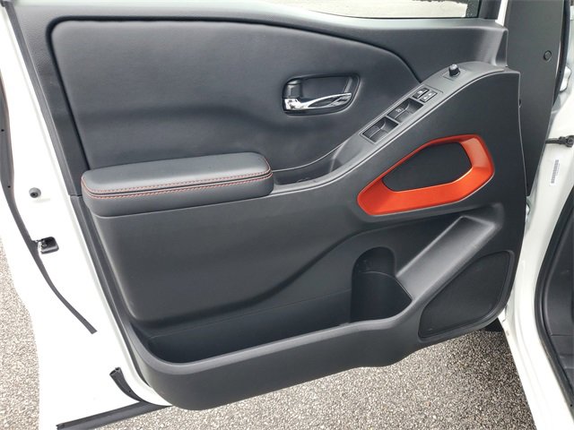 Used 2025 Nissan Frontier Pro-X image 24