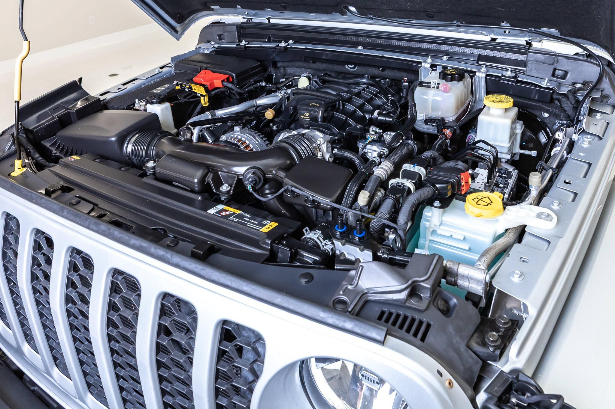 Used 2023 Jeep Gladiator Sport AWD/4WD image 39