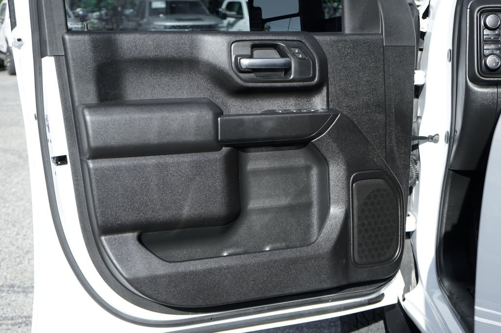 Used 2024 Chevrolet Silverado 2500 Custom w/ Custom Convenience Package image 18