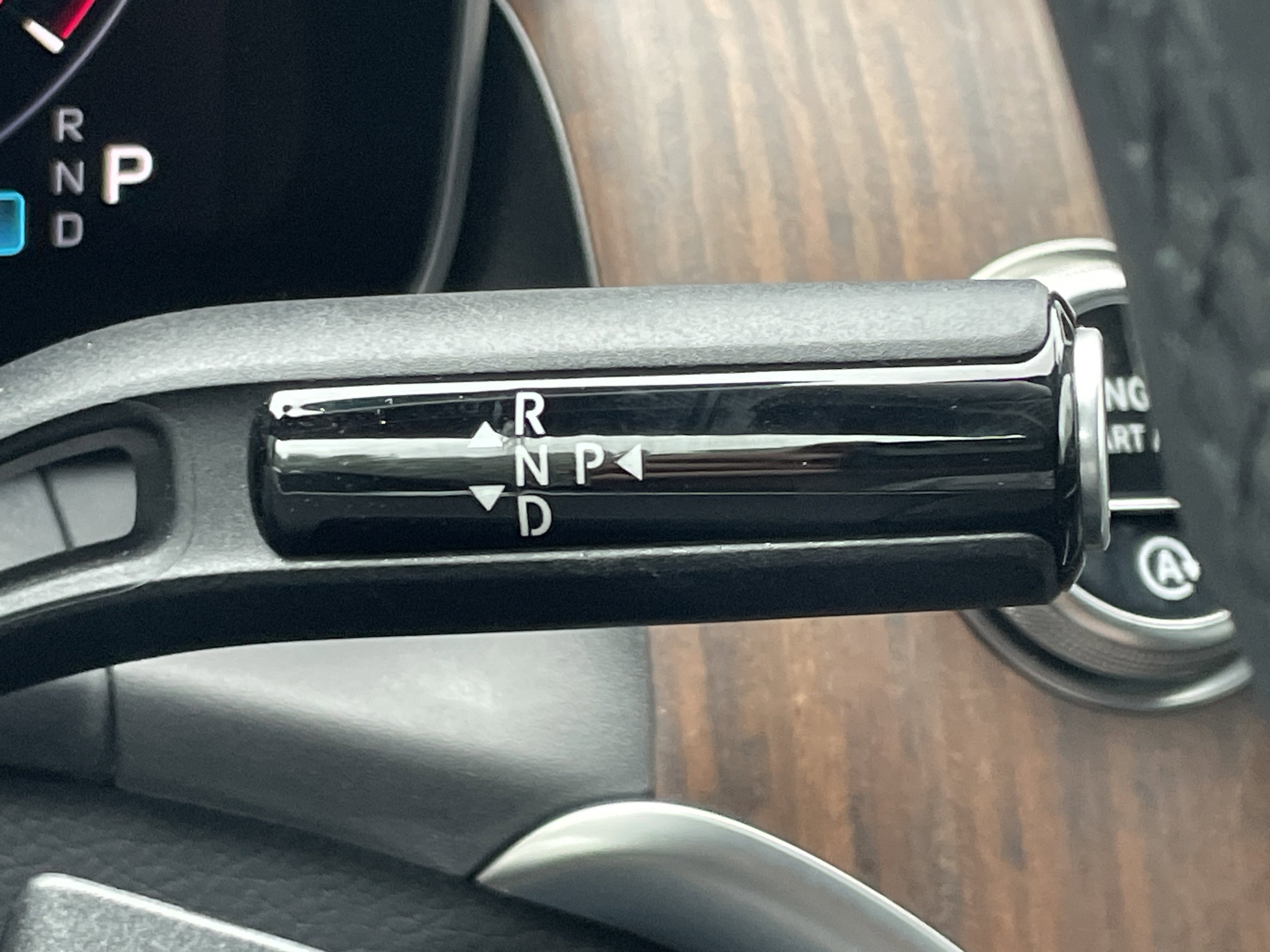 Certified 2025 Mercedes-Benz GLC 300 4MATIC image 29