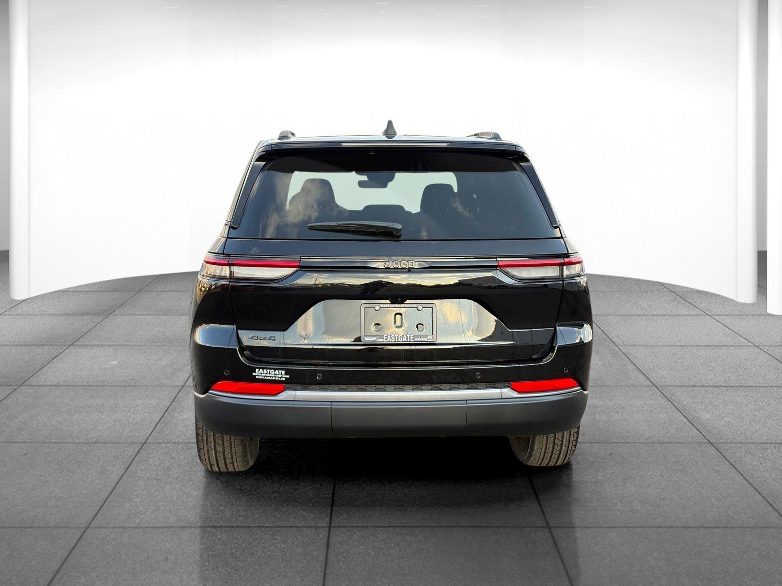 New 2026 Jeep Grand Cherokee Altitude image 6