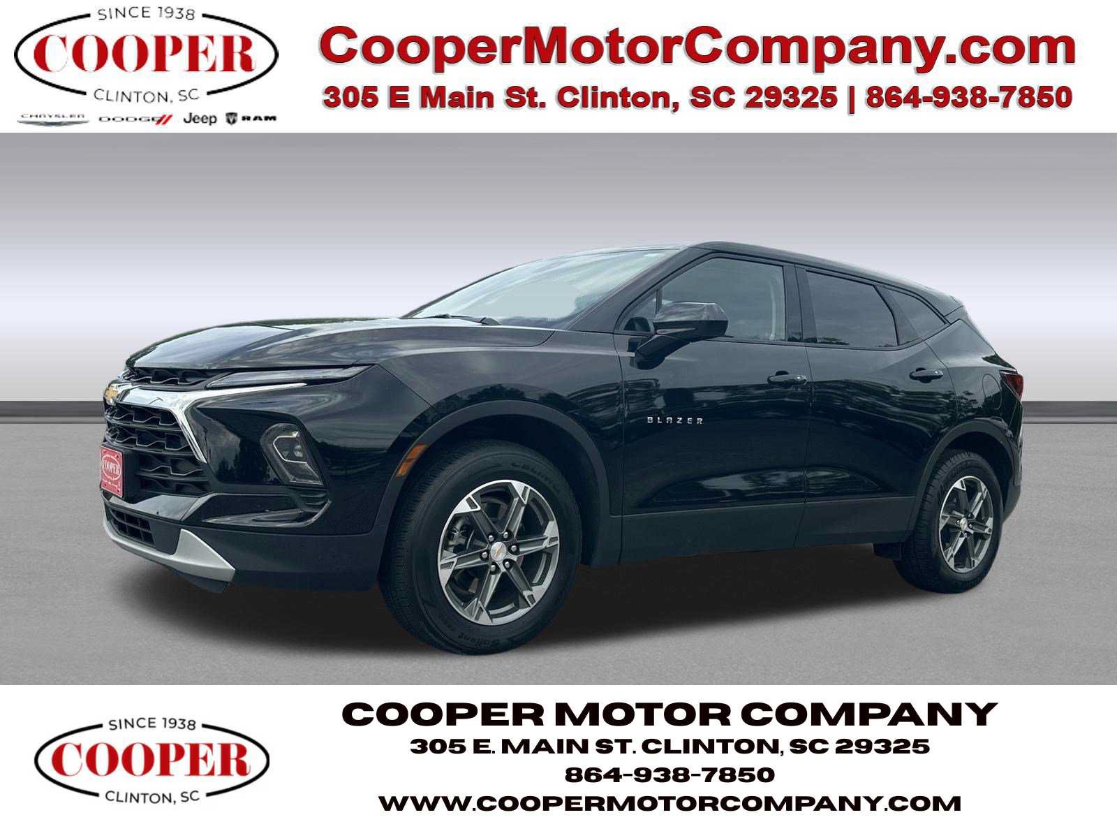 Used 2025 Chevrolet Blazer LT FWD image 1