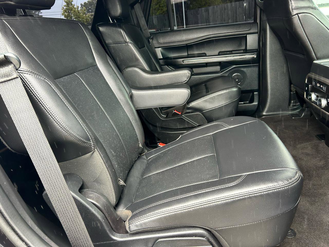 Used 2020 Ford Expedition XLT w/ Equipment Group 202A RWD image 11