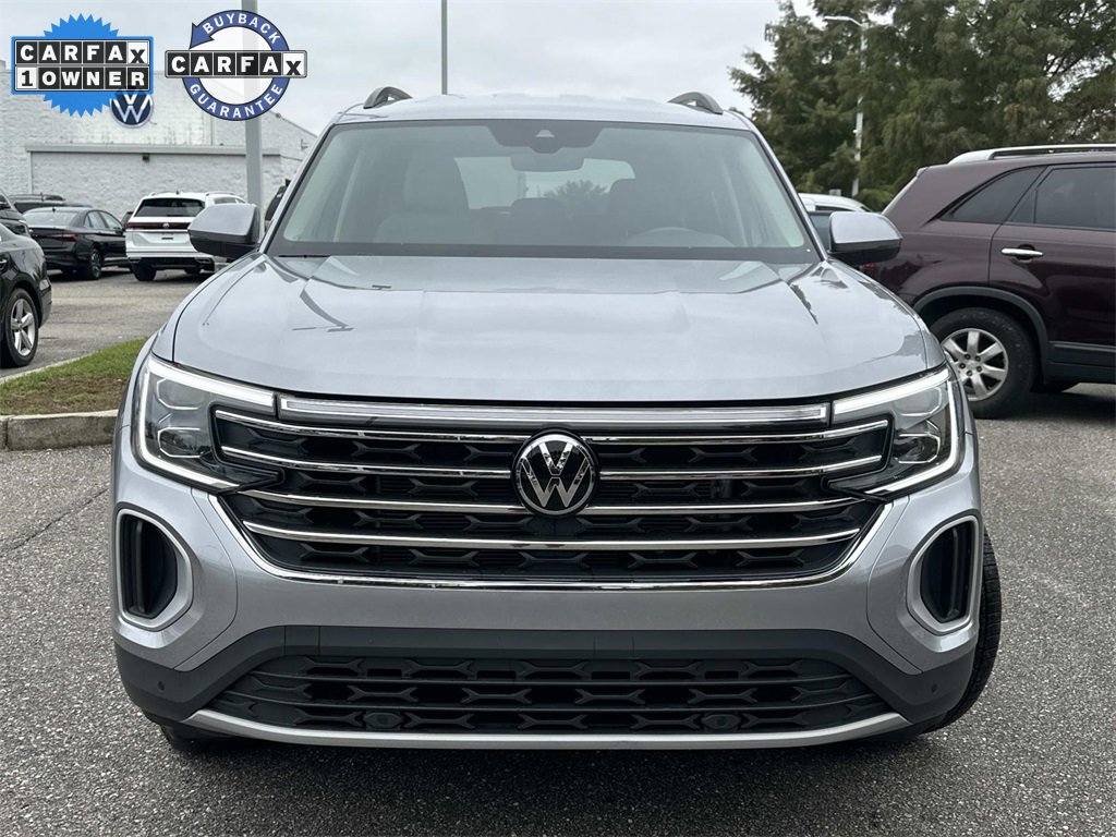 Used 2024 Volkswagen Atlas SE w/ Black Wheel Package image 2