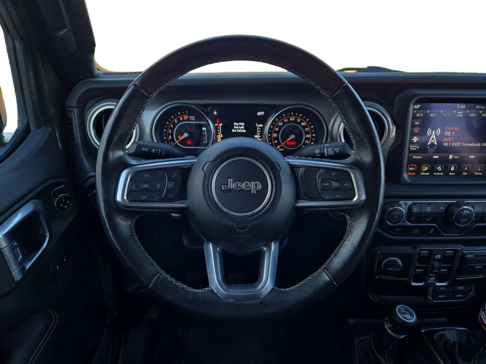 Certified 2022 Jeep Gladiator Overland w/ Cold Weather Group image 11