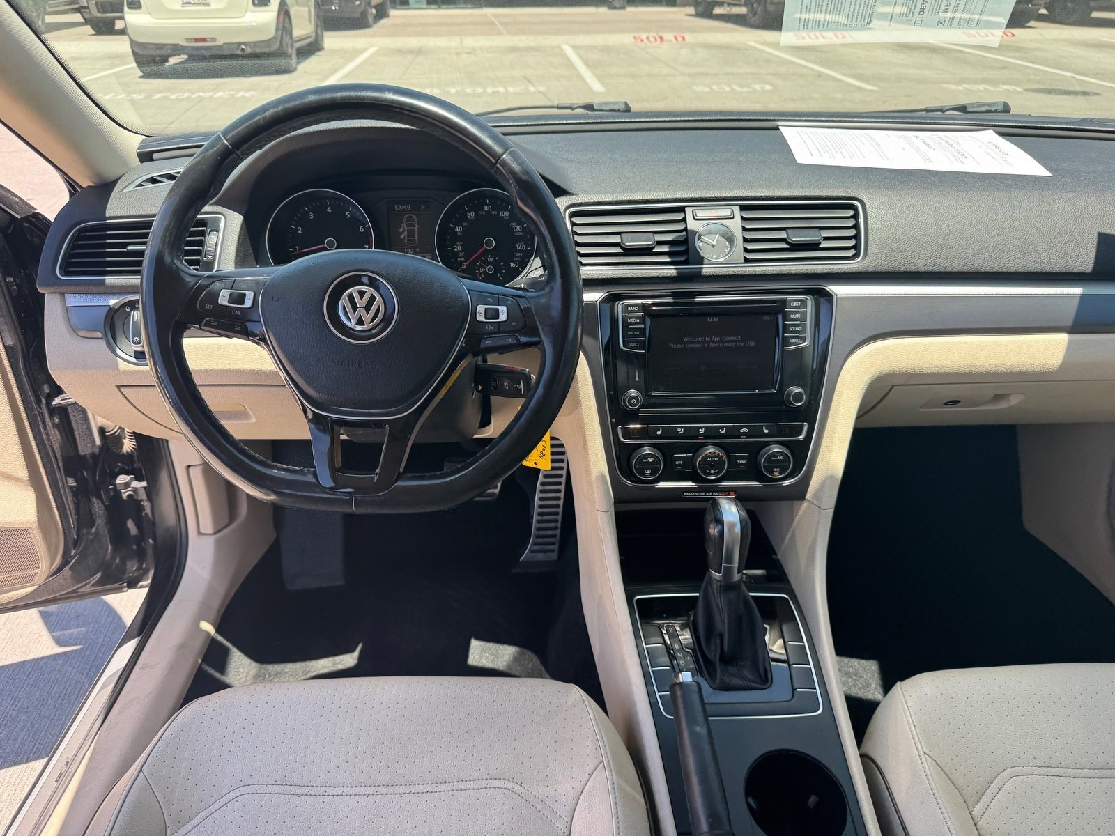 Used 2017 Volkswagen Passat 1.8T R-Line w/ R-Line Lighting Package FWD image 15
