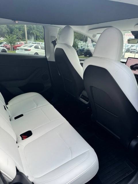 Used 2024 Tesla Model Y Performance AWD/4WD image 11