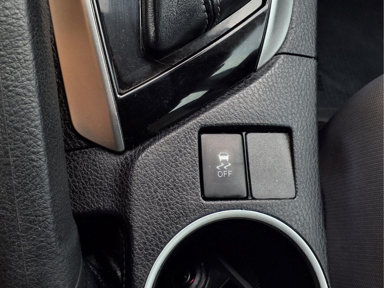 Certified 2019 Toyota Corolla LE FWD image 18