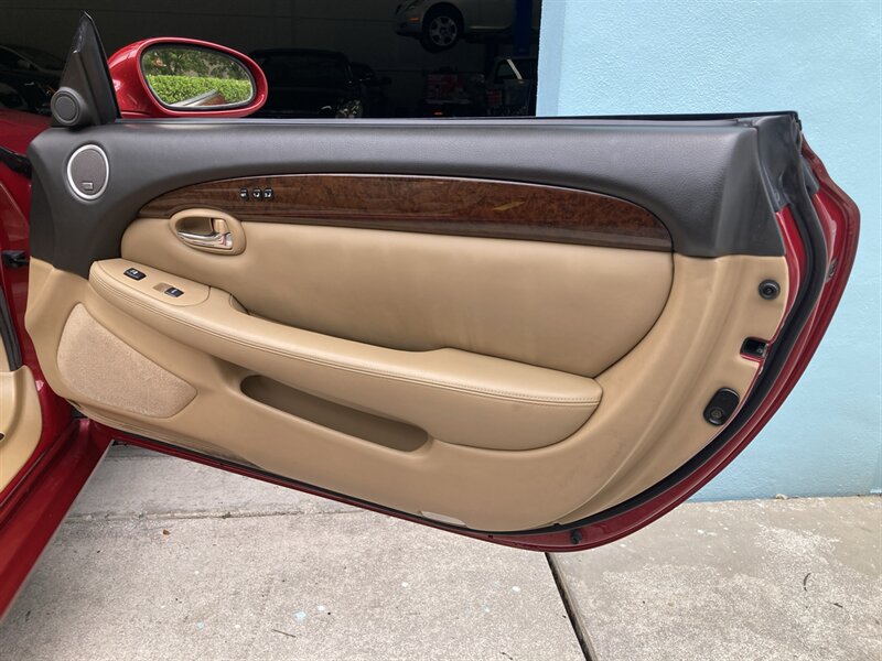 Used 2006 Lexus SC 430 Convertible RWD image 31