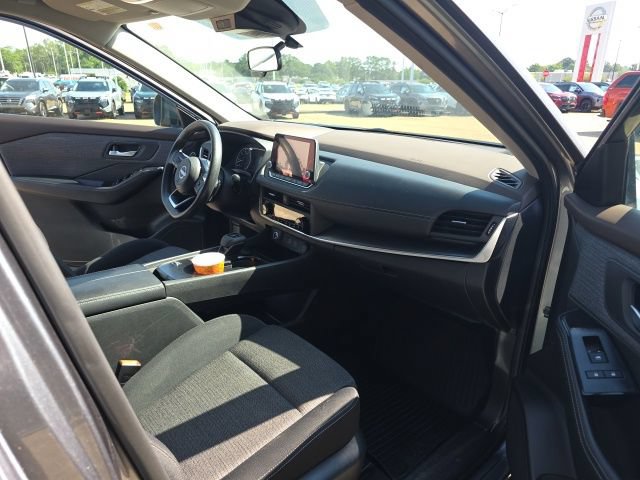 Used 2023 Nissan Rogue SV FWD image 18