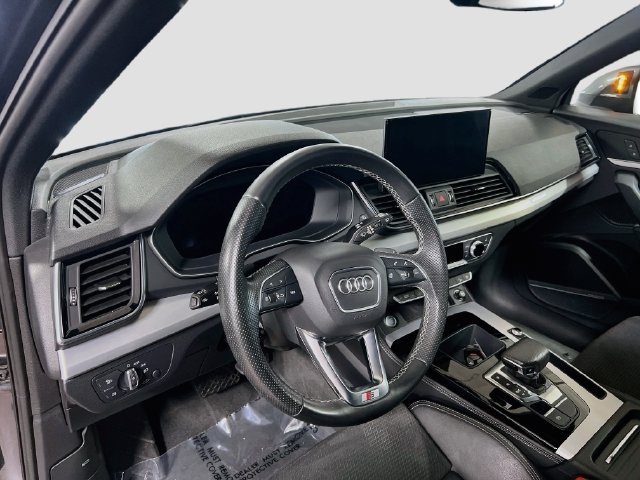 Used 2021 Audi Q5 e Premium Plus AWD/4WD image 9
