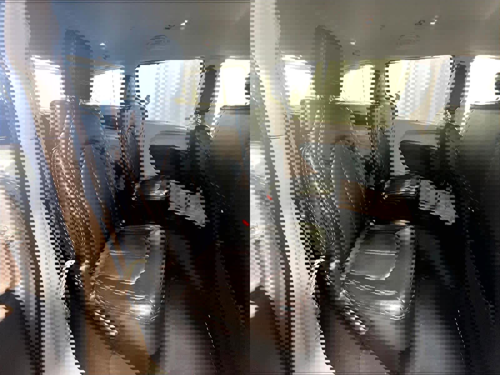 Used 2024 Chrysler Pacifica Touring-L image 16