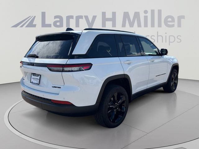 New 2025 Jeep Grand Cherokee Limited w/ Black Appearance Package AWD/4WD image 5