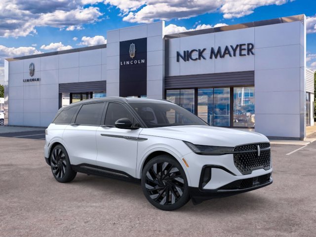 New 2026 Lincoln Nautilus Reserve w/ Jet Appearance Package AWD/4WD image 8