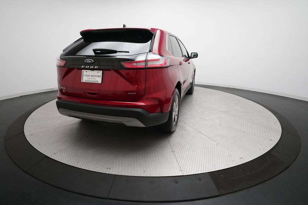 Used 2024 Ford Edge SEL w/ Convenience Package image 12