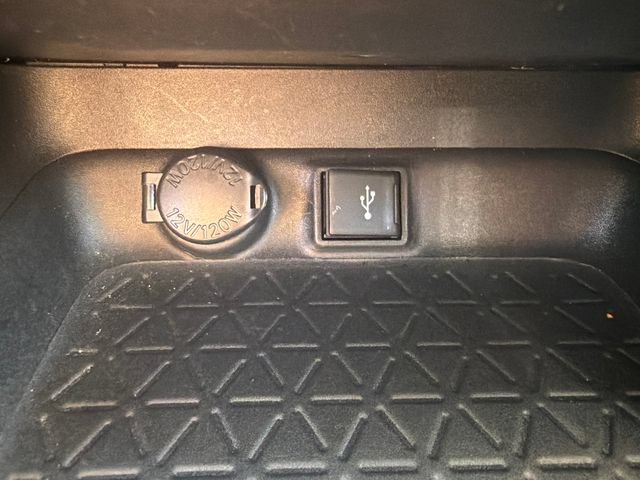 Used 2020 Toyota RAV4 XLE Premium AWD/4WD image 34