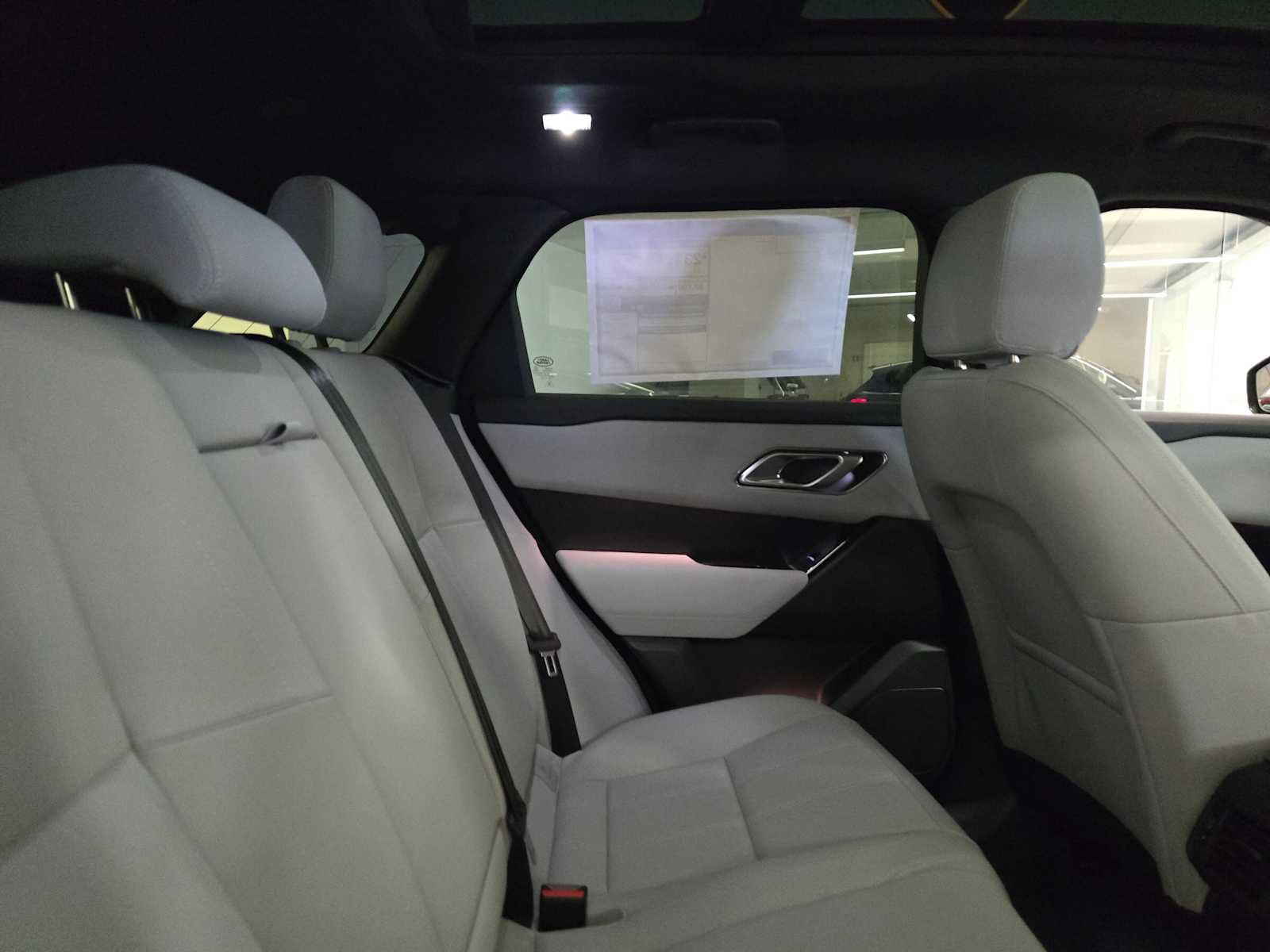 New 2026 Land Rover Range Rover Velar Dynamic SE image 12