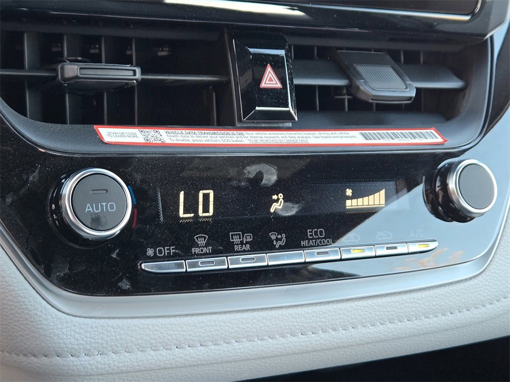 Used 2025 Toyota Corolla SE image 19