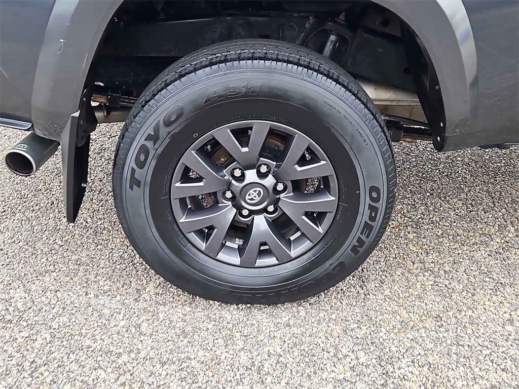 Used 2022 Toyota Tacoma SR5 image 9
