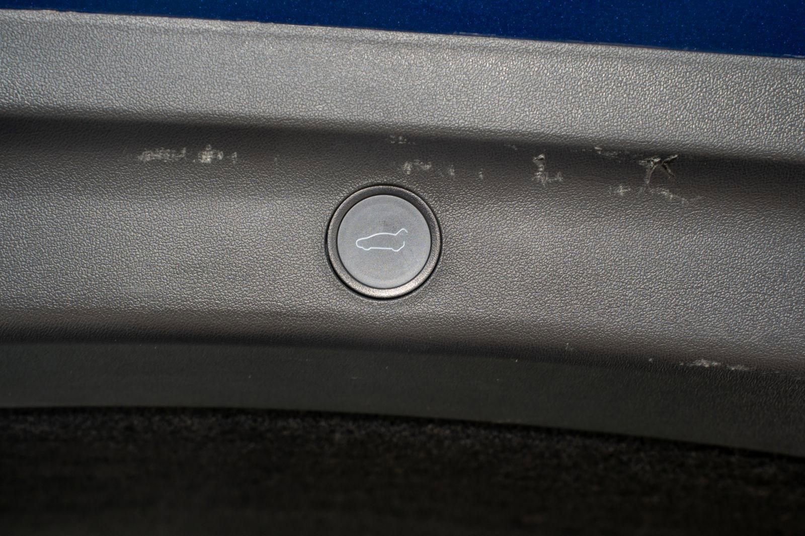 Used 2022 Tesla Model Y Performance image 10