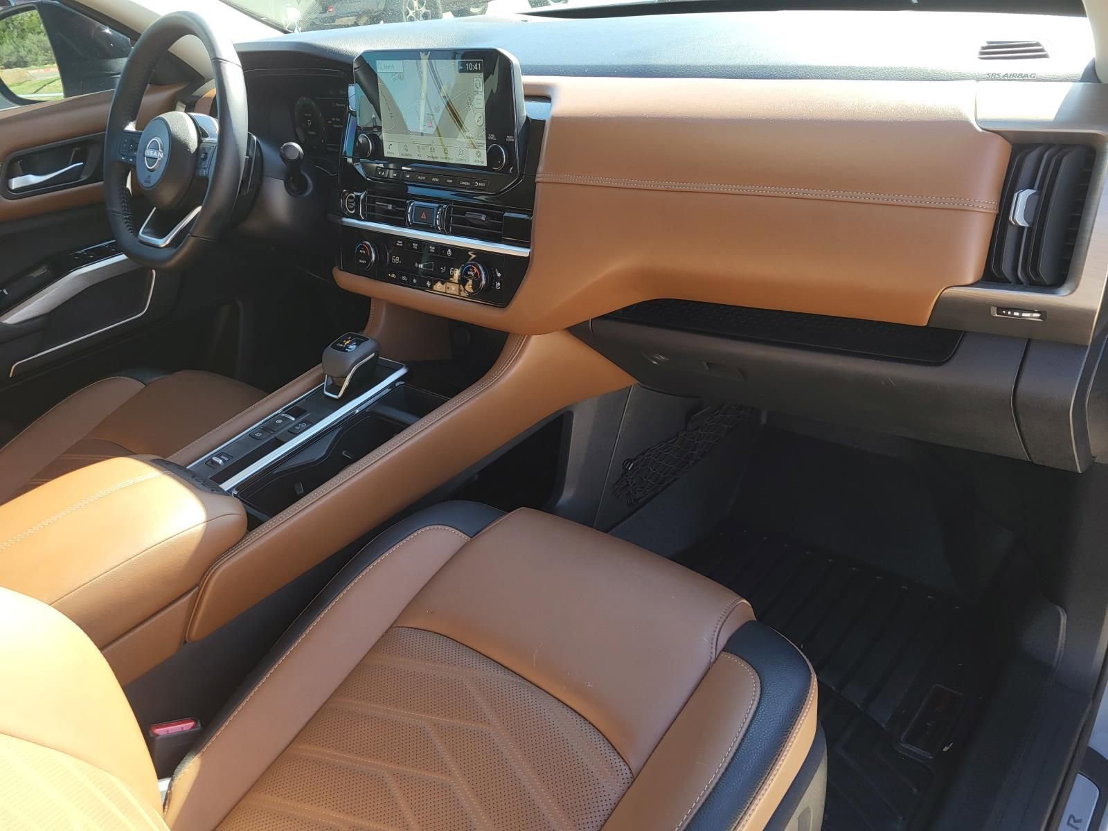 Used 2024 Nissan Pathfinder Platinum w/ Cargo Package image 14