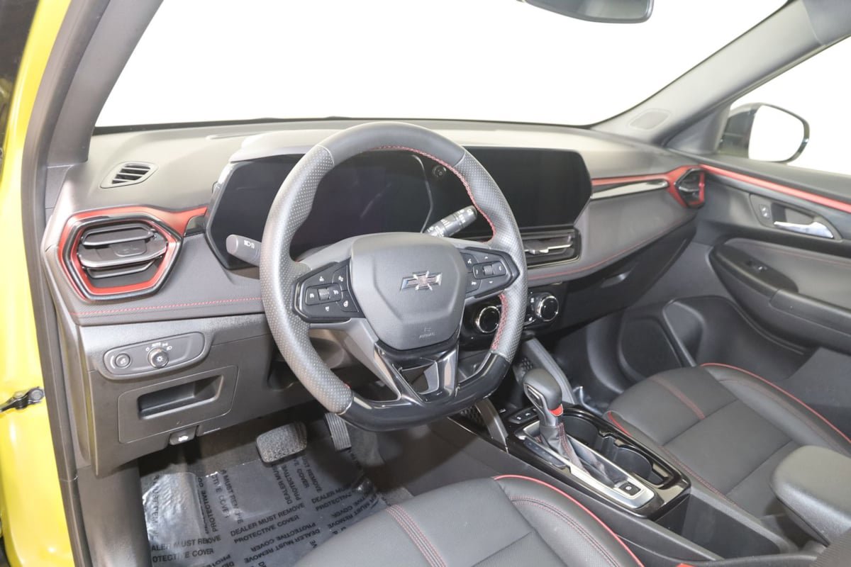 Used 2024 Chevrolet TrailBlazer RS w/ Convenience Package AWD/4WD image 25