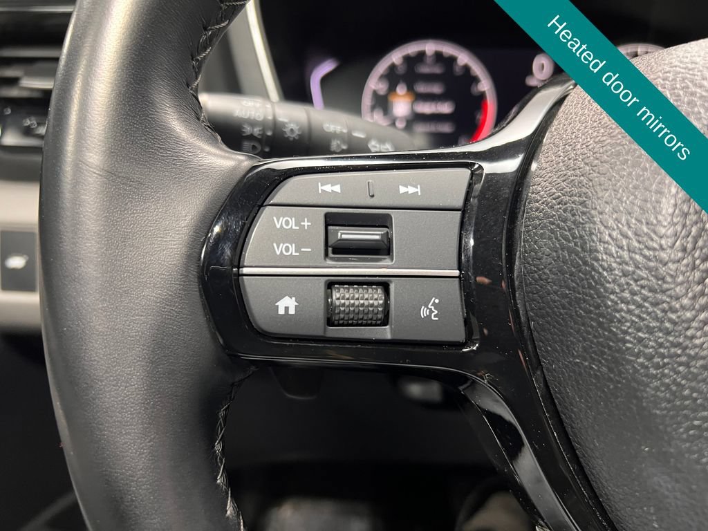 Used 2023 Honda Pilot Touring image 11