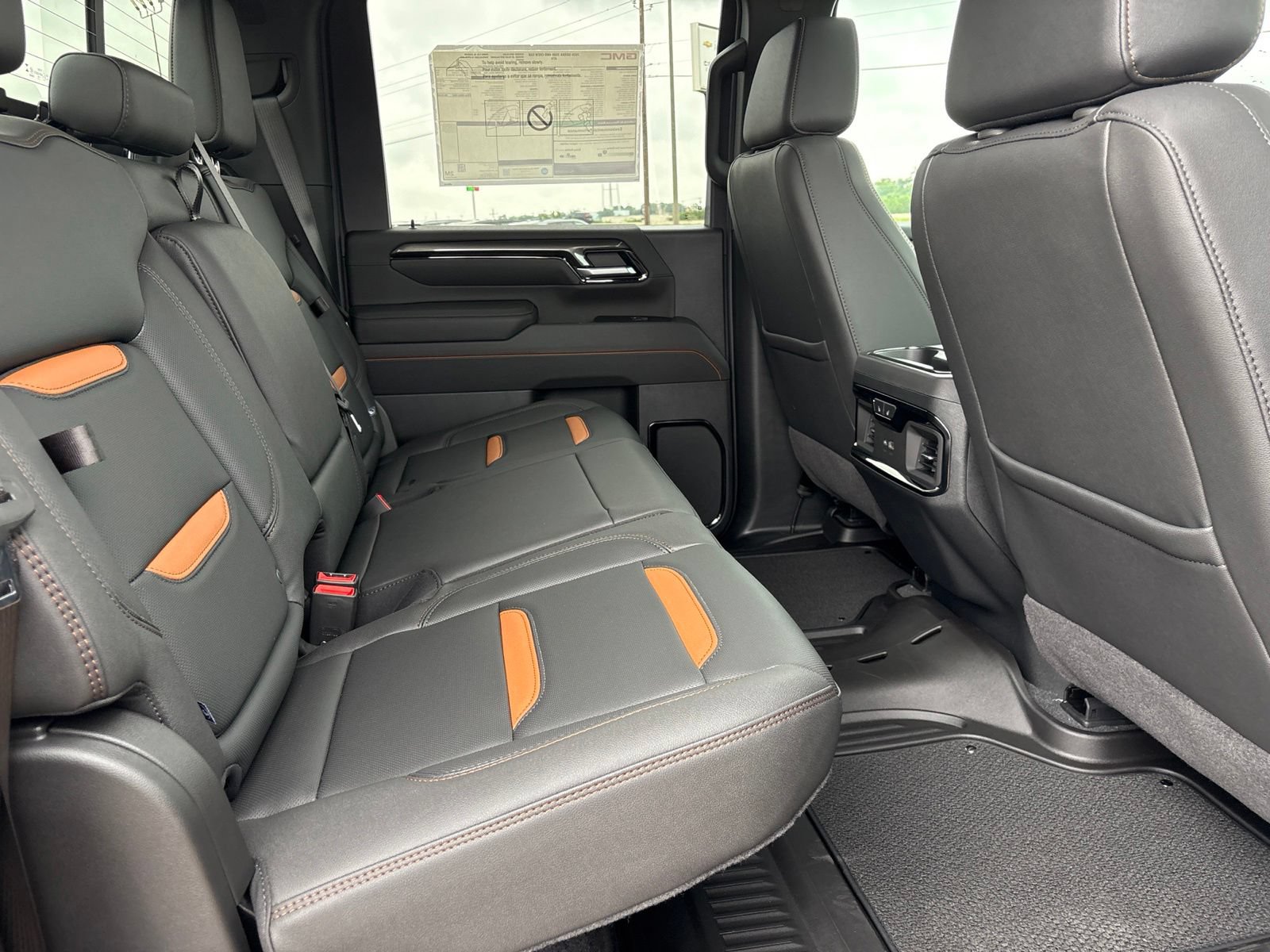 New 2026 GMC Sierra 2500 AT4 w/ AT4 Premium Plus Package AWD/4WD image 20