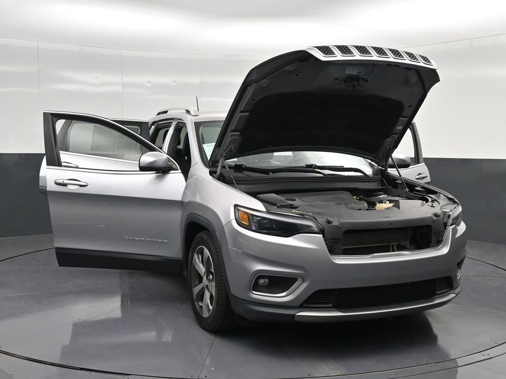 Used 2019 Jeep Cherokee Limited image 14