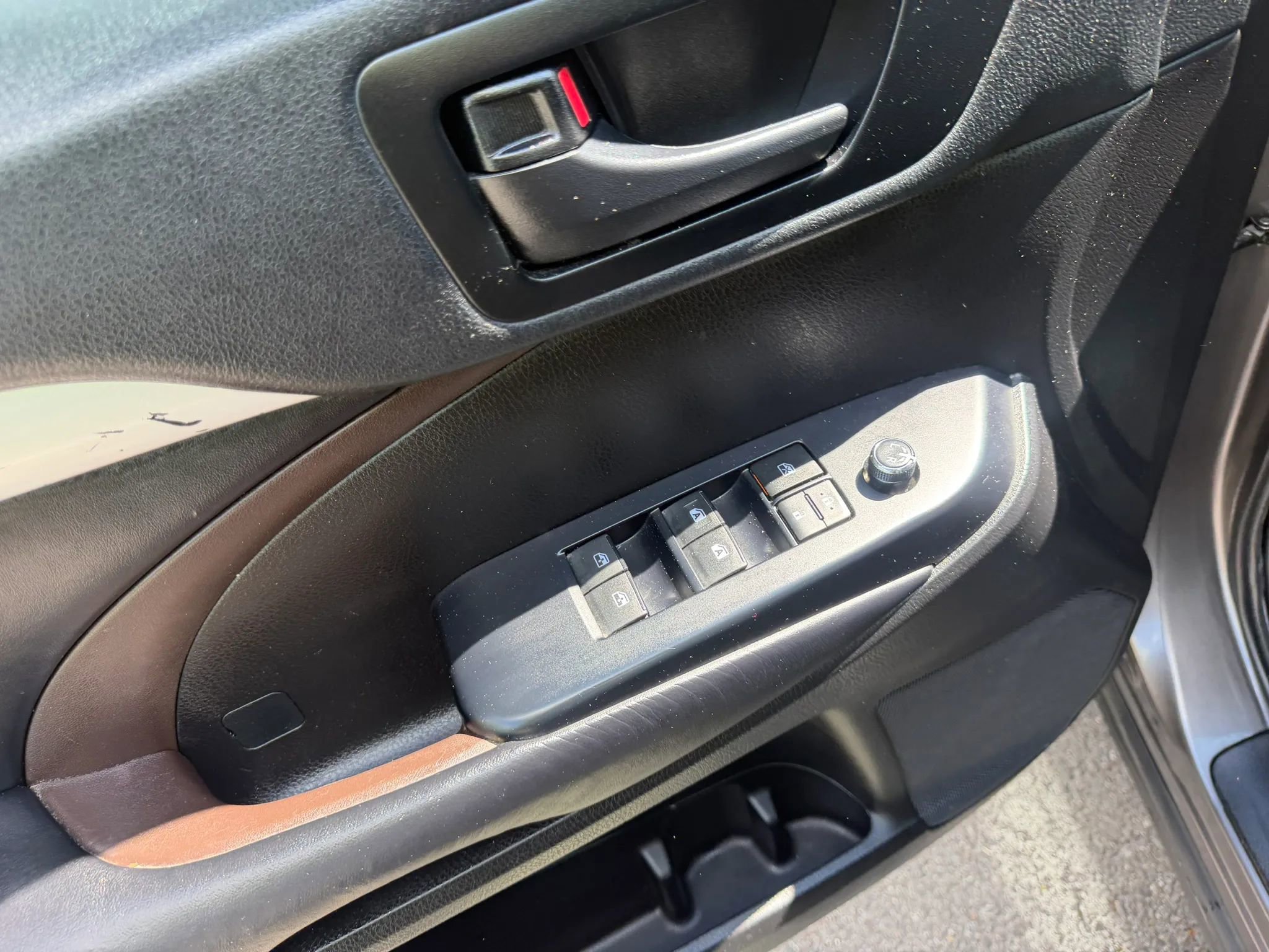 Used 2019 Toyota Highlander Plus image 25