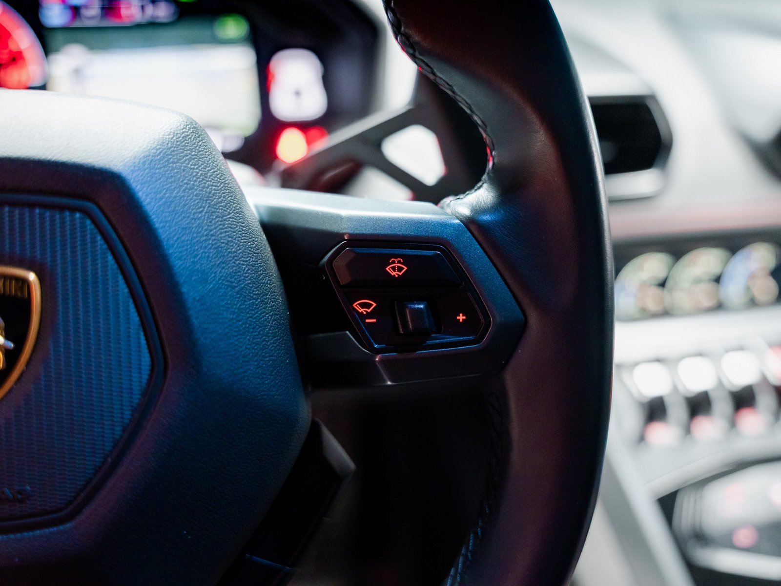 Used 2015 Lamborghini Huracan LP 610-4 image 47