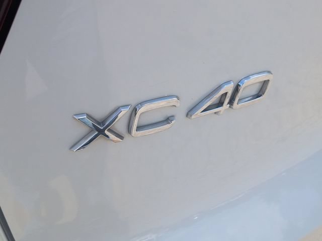 Used 2024 Volvo XC40 B5 Core AWD/4WD image 34