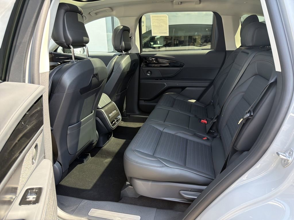 New 2026 Lincoln Nautilus Reserve w/ Jet Appearance Package image 6