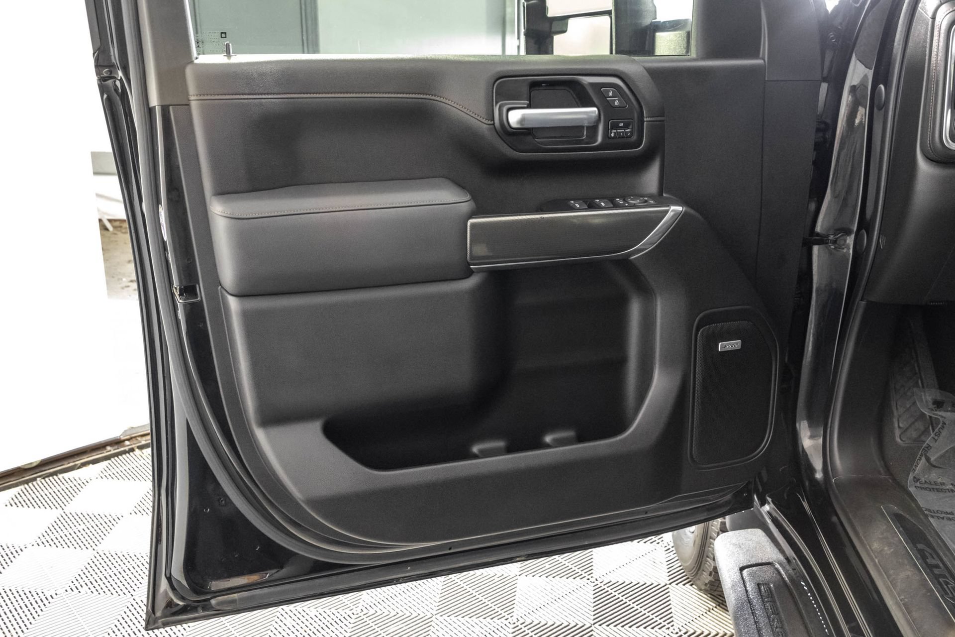 Used 2022 GMC Sierra 2500 AT4 w/ AT4 Premium Plus Package AWD/4WD image 39