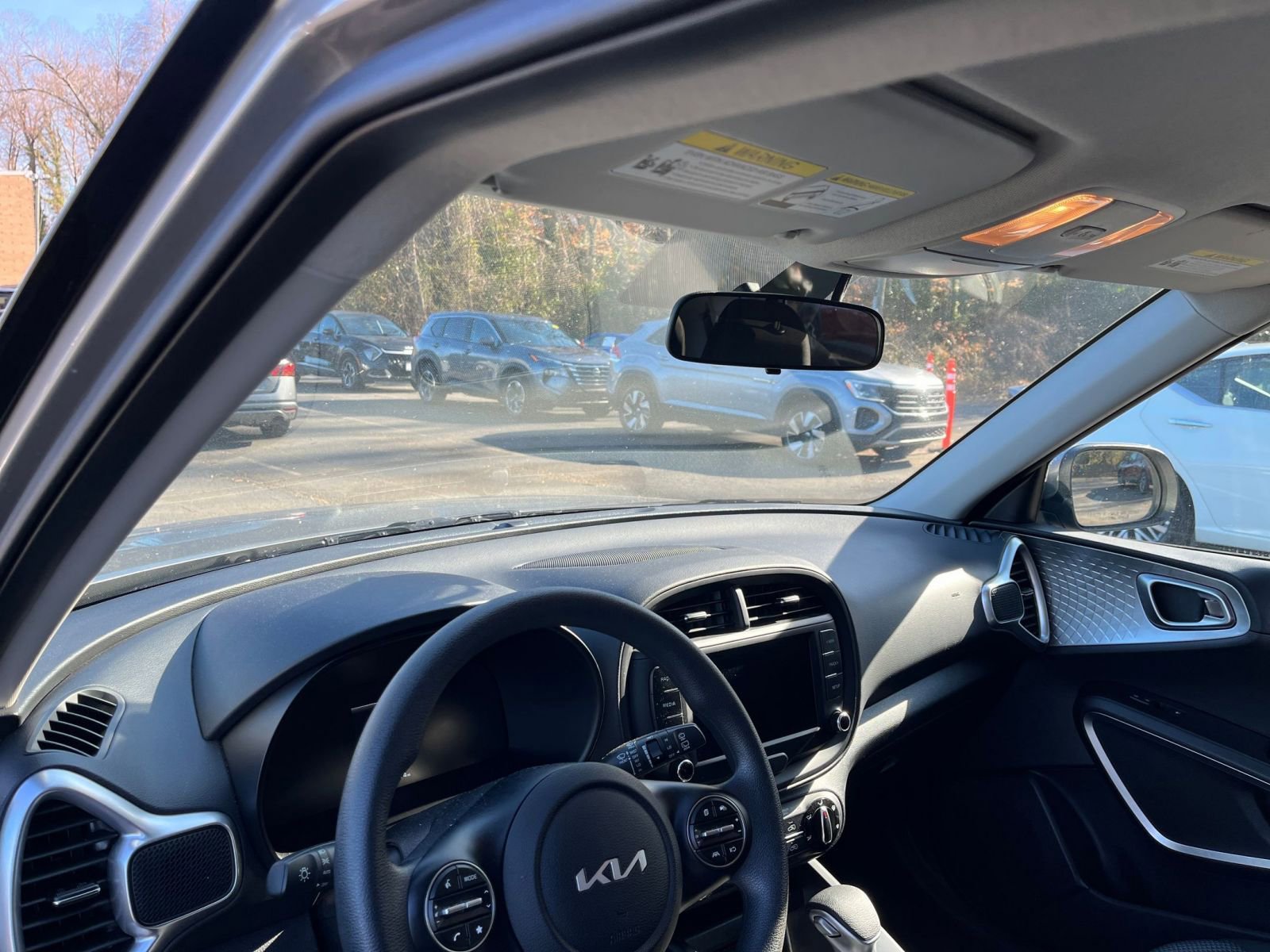 Used 2025 Kia Soul LX w/ LX Technology Package image 31