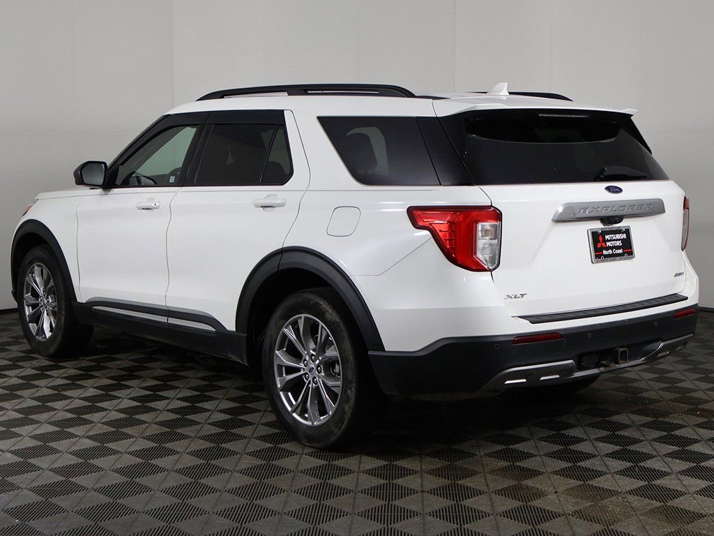 Used 2022 Ford Explorer XLT w/ Equipment Group 202A image 10