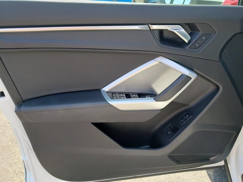 Used 2023 Audi Q3 2.0T Premium AWD/4WD image 18