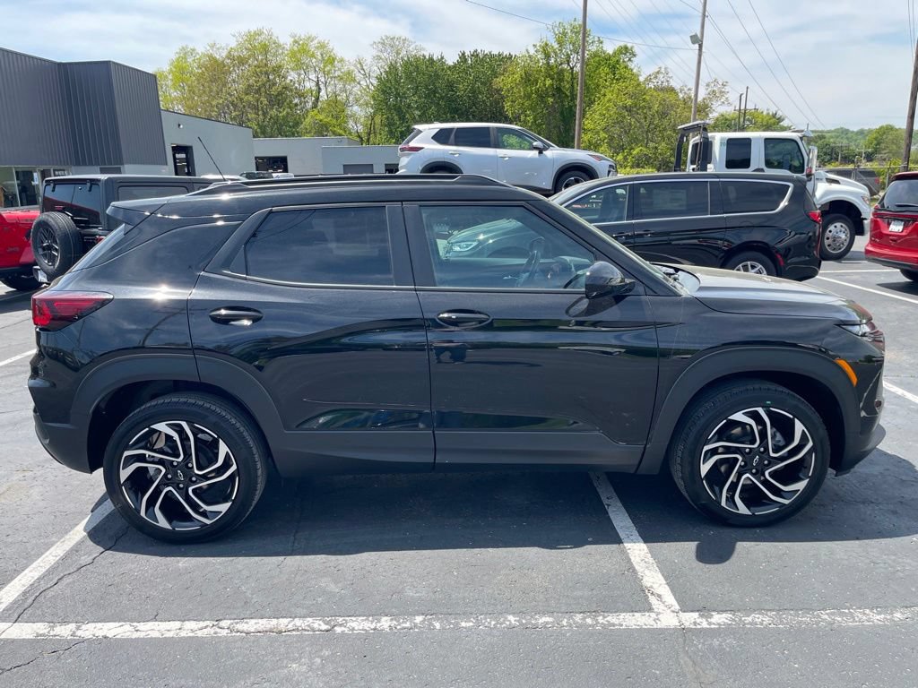 Used 2024 Chevrolet TrailBlazer RS AWD/4WD image 8