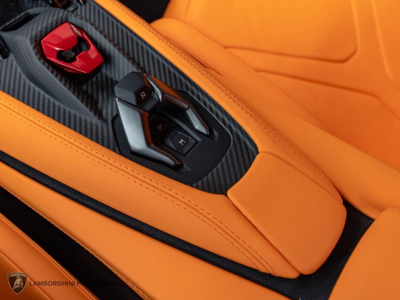Used 2026 Lamborghini Revuelto AWD/4WD image 15