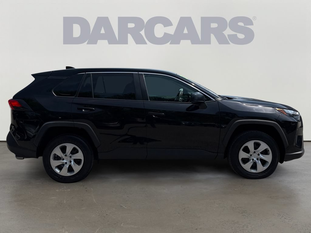 Used 2023 Toyota RAV4 LE FWD image 8