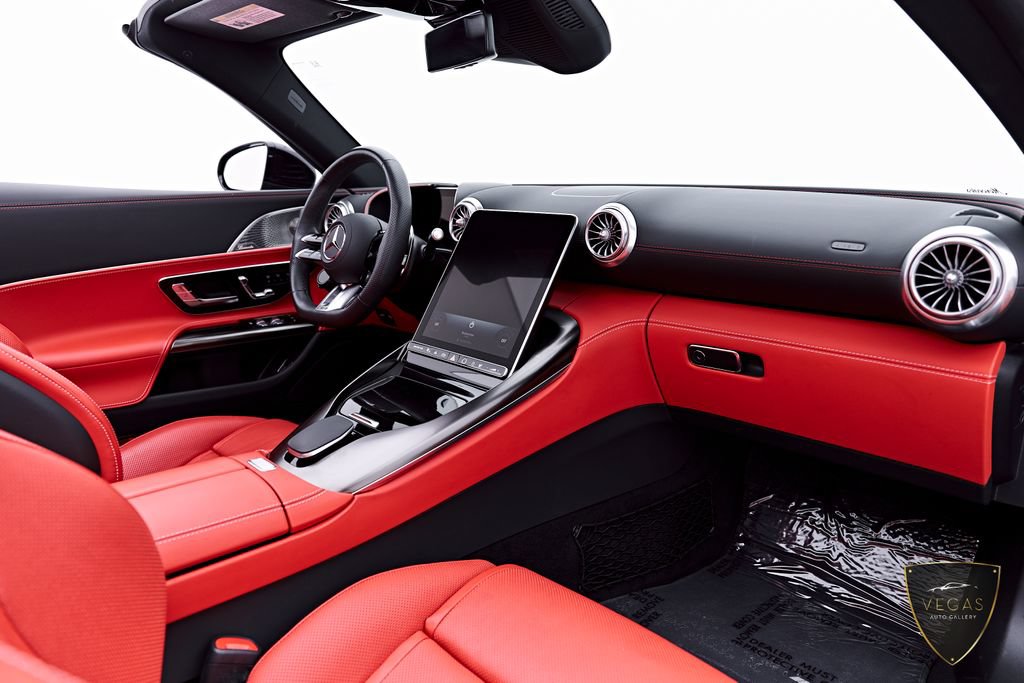 Used 2025 Mercedes-Benz SL 43 AMG w/ Driver Assistance Package image 55