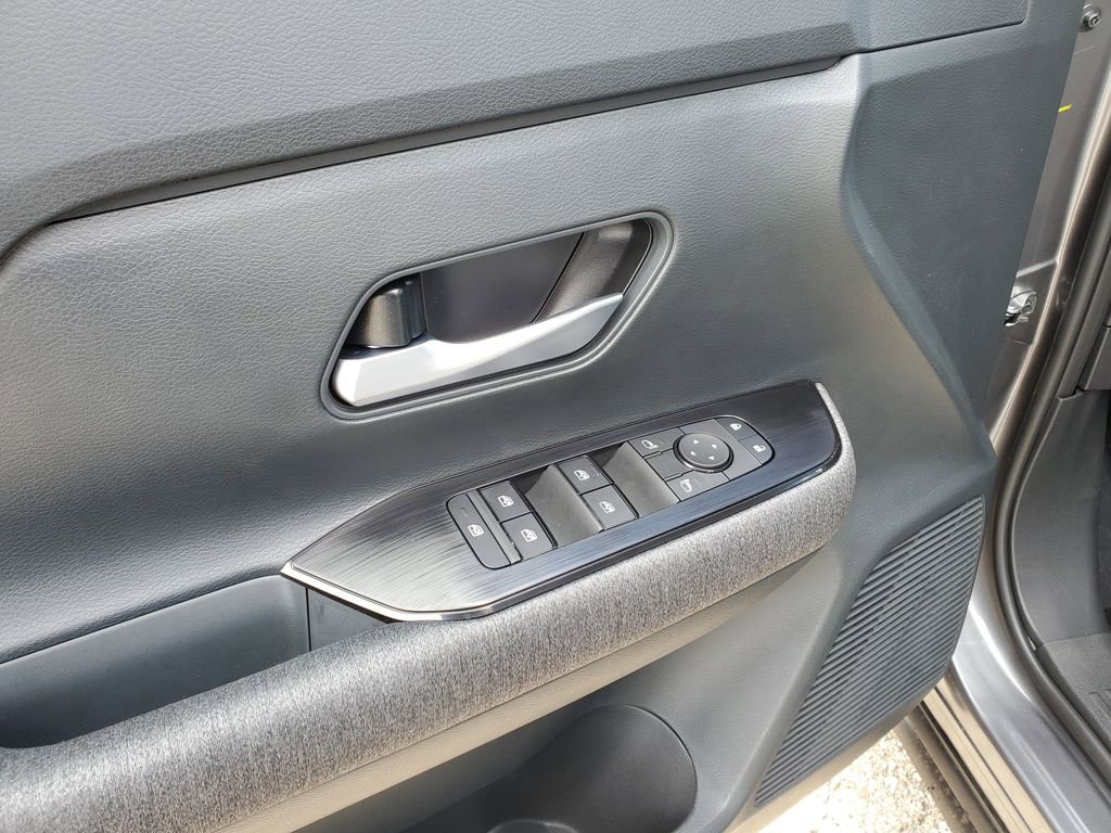 New 2026 Nissan Kicks SV w/ SV Premium Package image 14