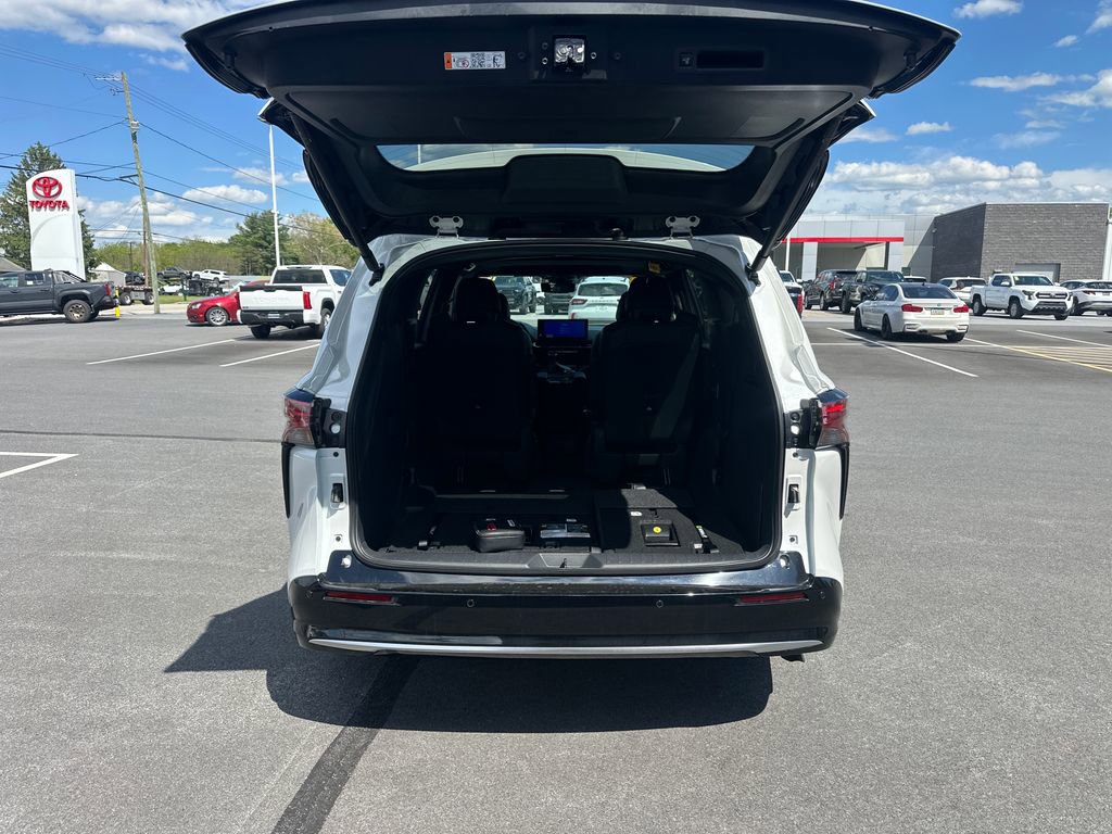 New 2026 Toyota Sienna Limited AWD/4WD image 11