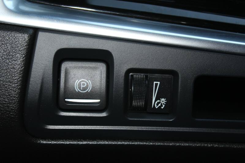 Used 2024 Cadillac XT6 Premium Luxury FWD image 29