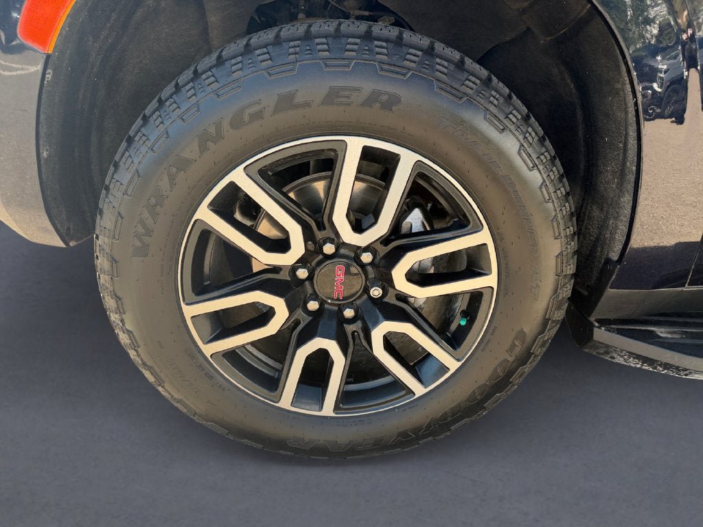 Certified 2021 GMC Yukon AT4 w/ Rear Media and Nav Package AWD/4WD image 14