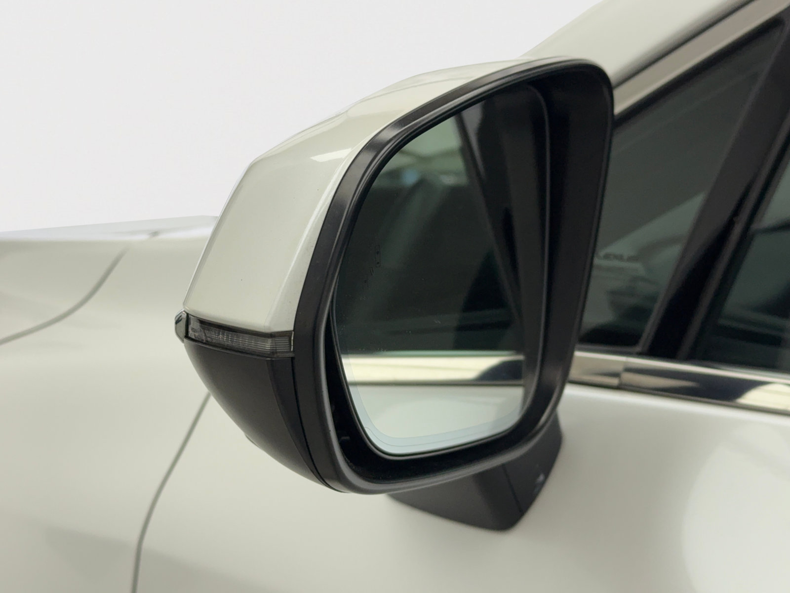 Used 2023 Lexus RX 350 Premium Plus w/ Cold Area Package FWD image 46