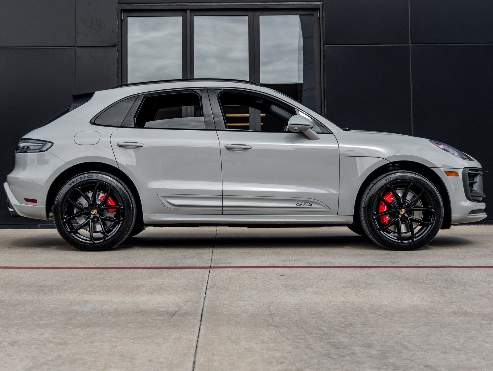New 2026 Porsche Macan GTS AWD/4WD image 12