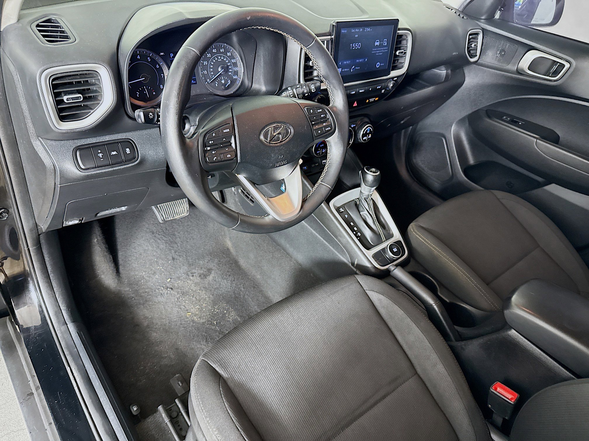 Used 2022 Hyundai Venue SEL w/ Cargo Package image 8